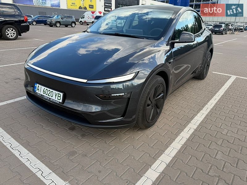 Позашляховик / Кросовер Tesla Model Y 2025 в Києві