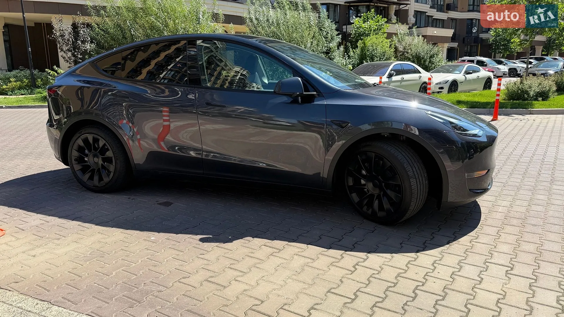 2024 Tesla Model Y - мініатюра 19