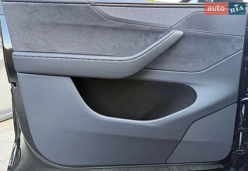 2025 Tesla Model Y - мініатюра 13