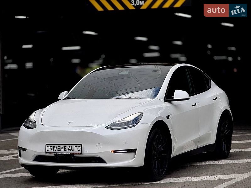 Внедорожник / Кроссовер Tesla Model Y 2020 в Киеве