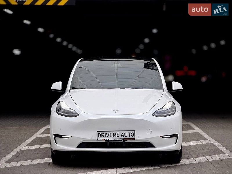 Внедорожник / Кроссовер Tesla Model Y 2020 в Киеве