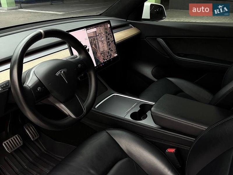 Внедорожник / Кроссовер Tesla Model Y 2020 в Киеве