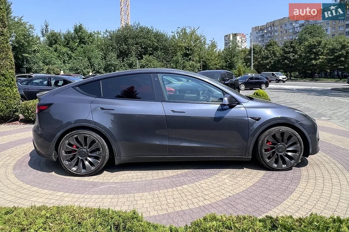 2020 Tesla Model Y - мініатюра 8