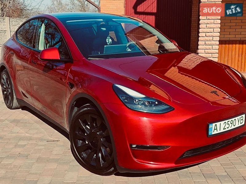 Позашляховик / Кросовер Tesla Model Y 2024 в Києві