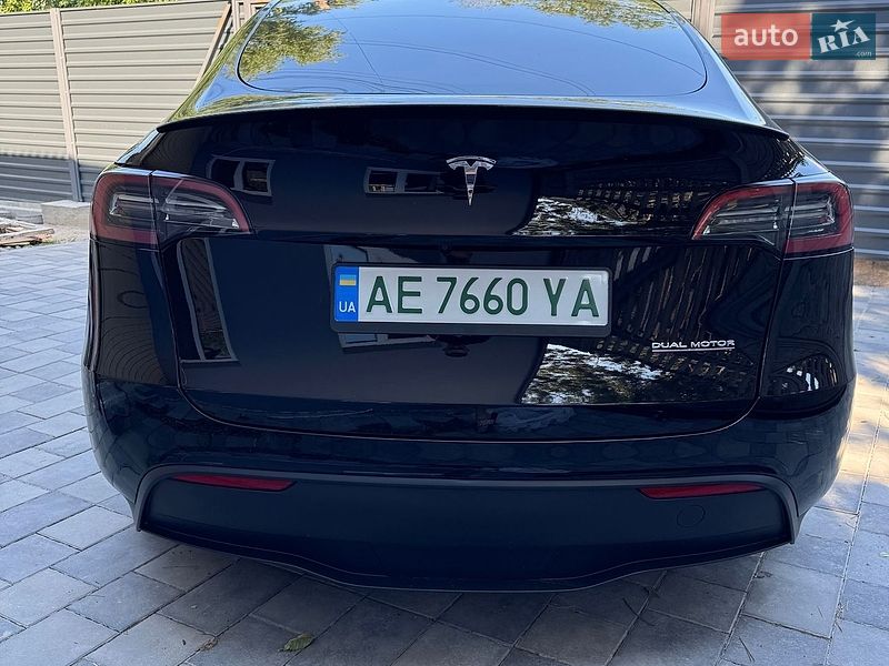 Позашляховик / Кросовер Tesla Model Y 2023 в Дніпрі