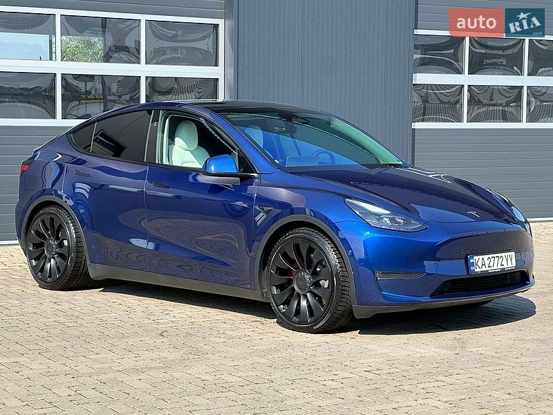 Внедорожник / Кроссовер Tesla Model Y 2023 в Мукачево