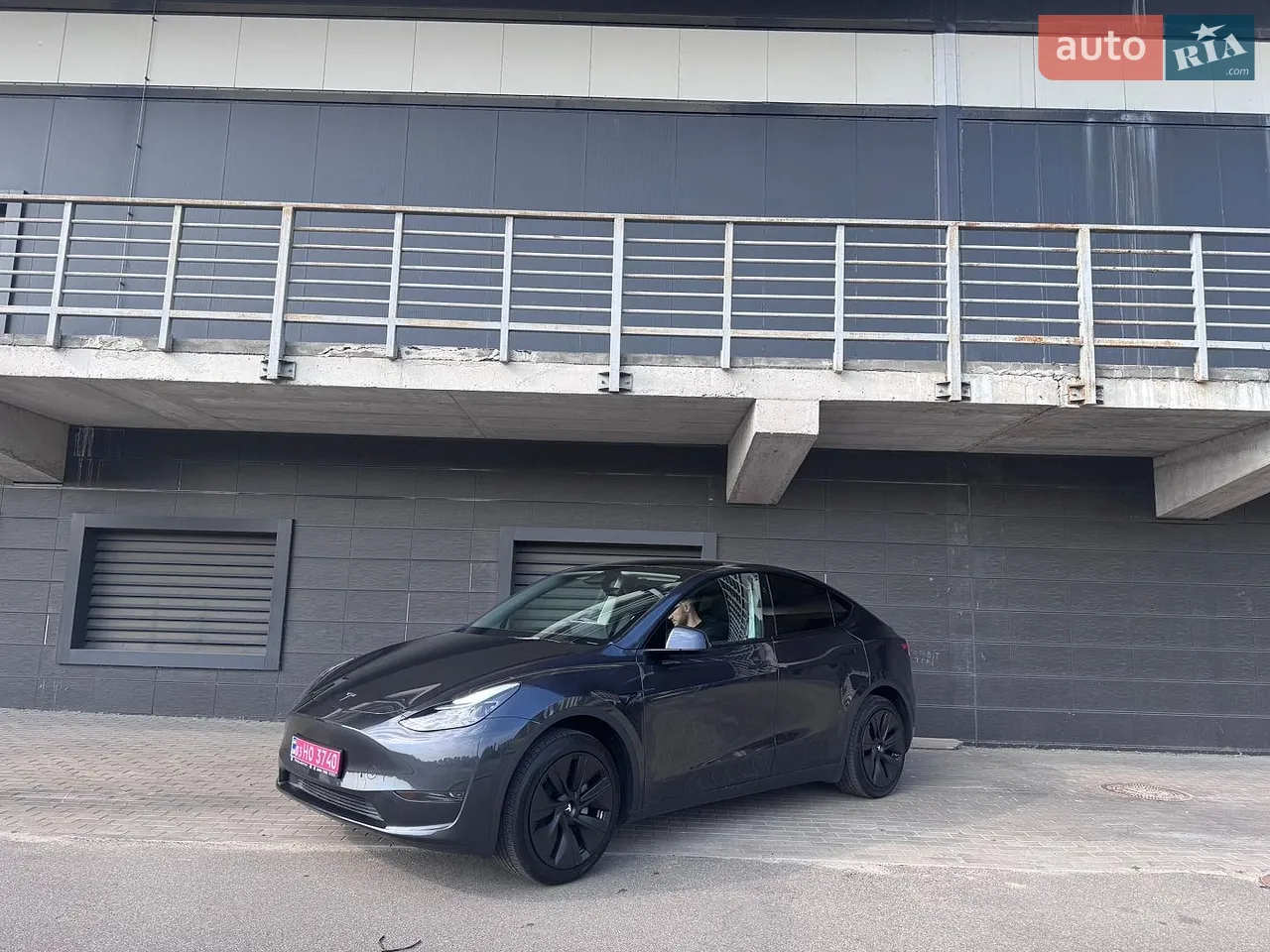 2025 Tesla Model Y - мініатюра 27