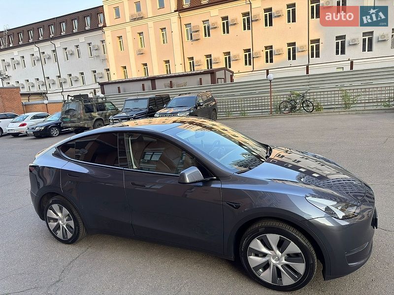 Внедорожник / Кроссовер Tesla Model Y 2023 в Киеве фото 16 Внедорожник / Кроссовер Tesla Model Y 2023 в Киеве
