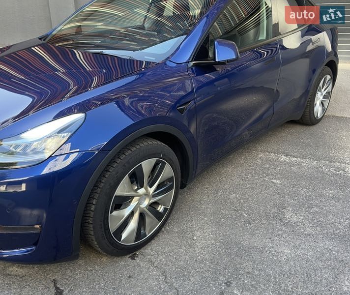 Внедорожник / Кроссовер Tesla Model Y 2021 в Львове