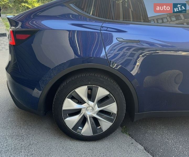 Внедорожник / Кроссовер Tesla Model Y 2021 в Львове