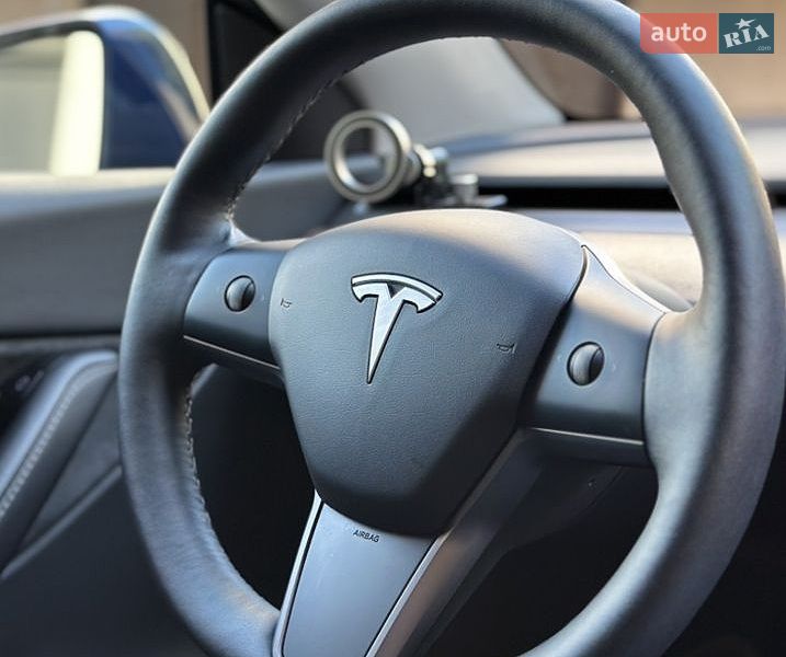 Внедорожник / Кроссовер Tesla Model Y 2021 в Львове