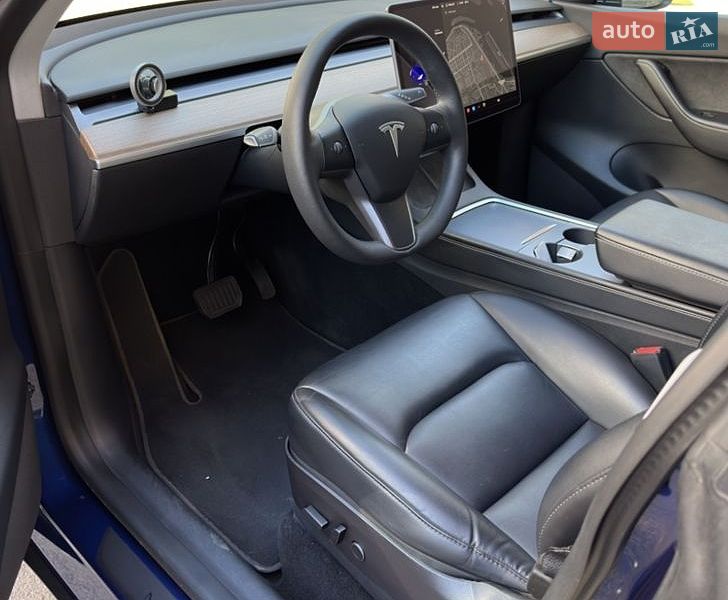 Внедорожник / Кроссовер Tesla Model Y 2021 в Львове