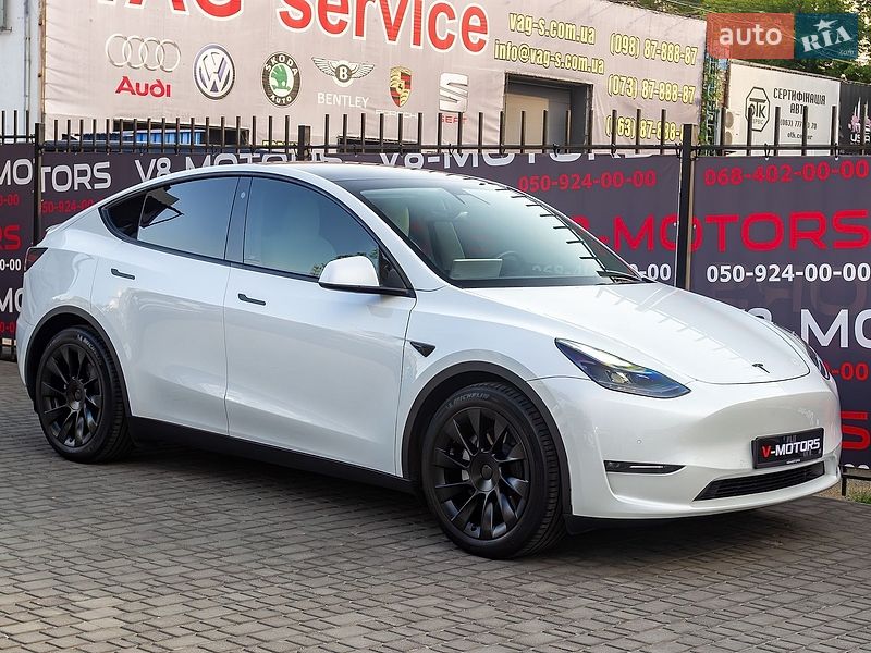 Внедорожник / Кроссовер Tesla Model Y 2022 в Киеве
