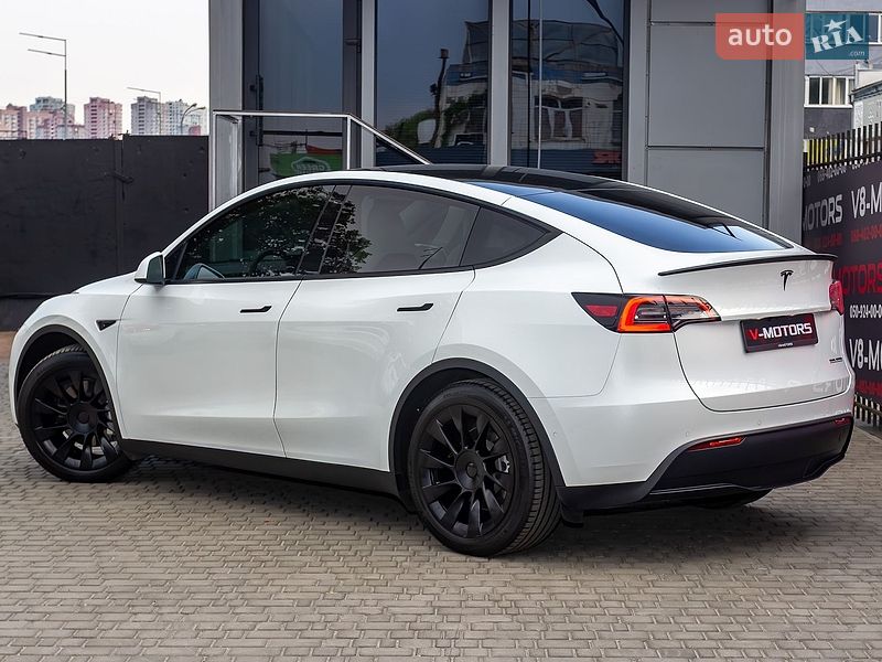 Внедорожник / Кроссовер Tesla Model Y 2022 в Киеве