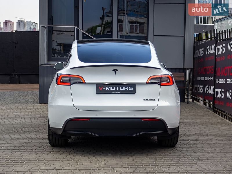 Внедорожник / Кроссовер Tesla Model Y 2022 в Киеве