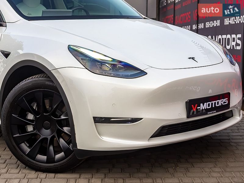 Внедорожник / Кроссовер Tesla Model Y 2022 в Киеве
