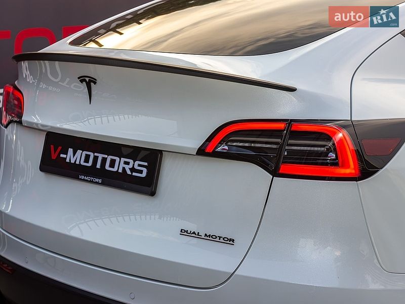 Внедорожник / Кроссовер Tesla Model Y 2022 в Киеве