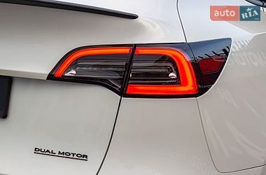 Внедорожник / Кроссовер Tesla Model Y 2022 в Киеве