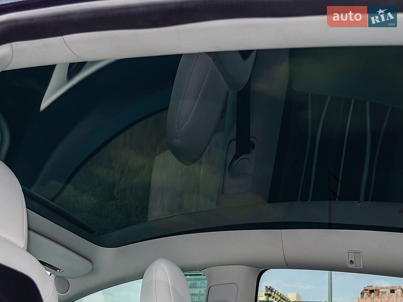 Внедорожник / Кроссовер Tesla Model Y 2022 в Киеве