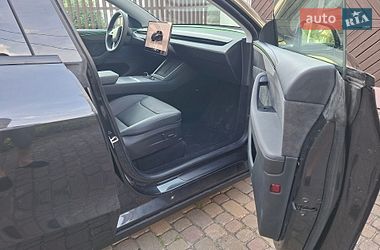 Внедорожник / Кроссовер Tesla Model Y 2025 в Львове