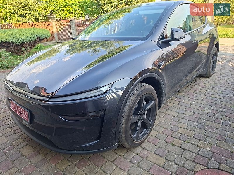Внедорожник / Кроссовер Tesla Model Y 2025 в Львове