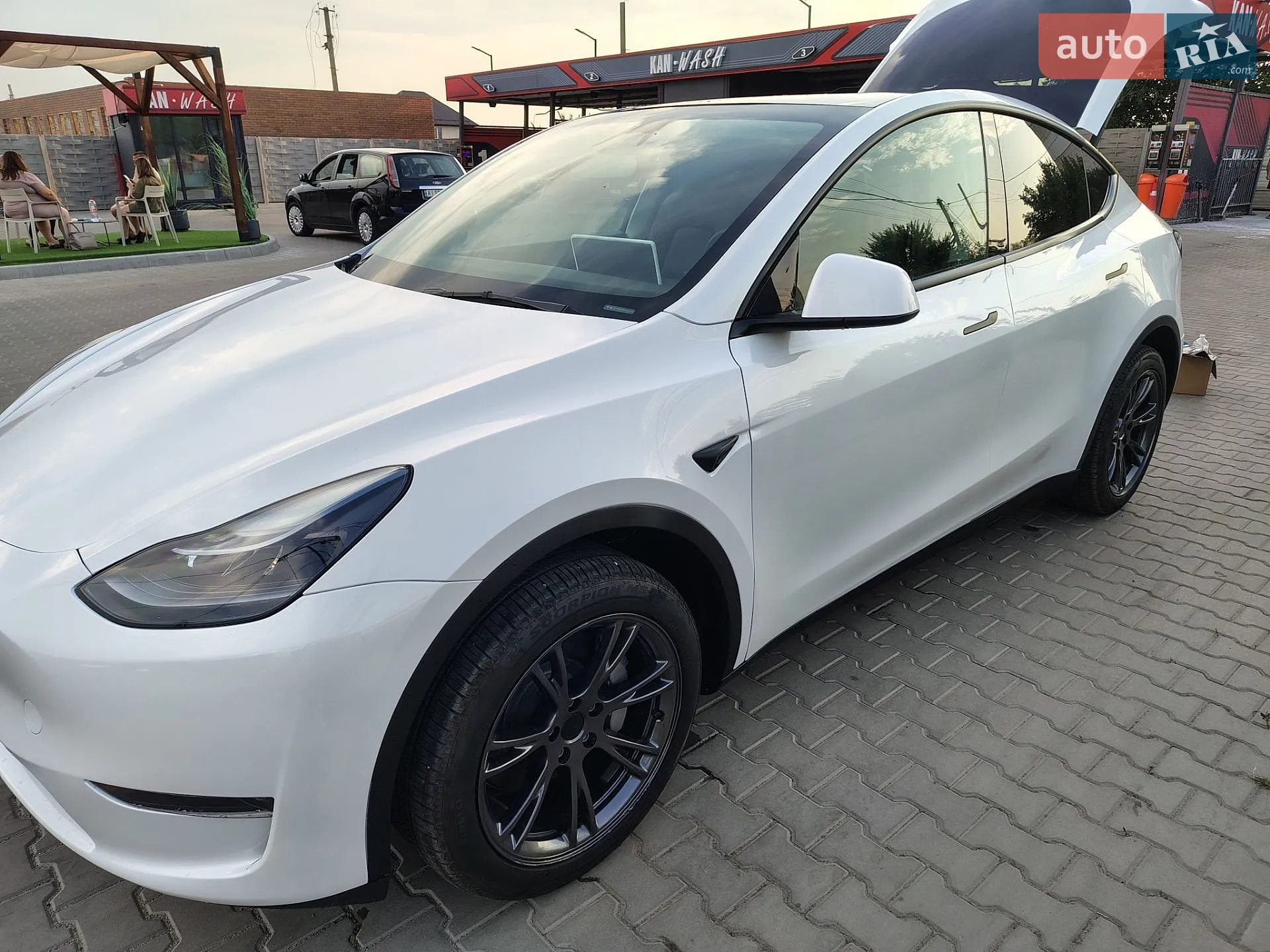 2024 Tesla Model Y - мініатюра 14