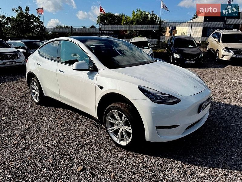 Tesla Model Y 2023 Tesla Model Y 2023