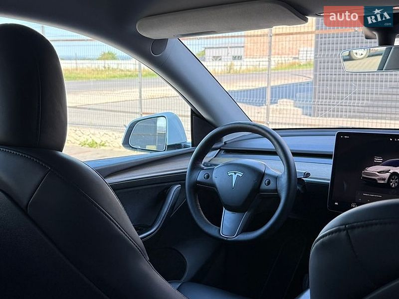 Позашляховик / Кросовер Tesla Model Y 2023 в Тернополі