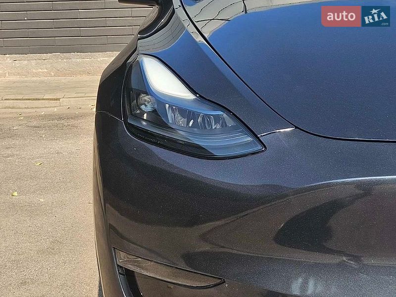 Внедорожник / Кроссовер Tesla Model Y 2024 в Кривом Роге