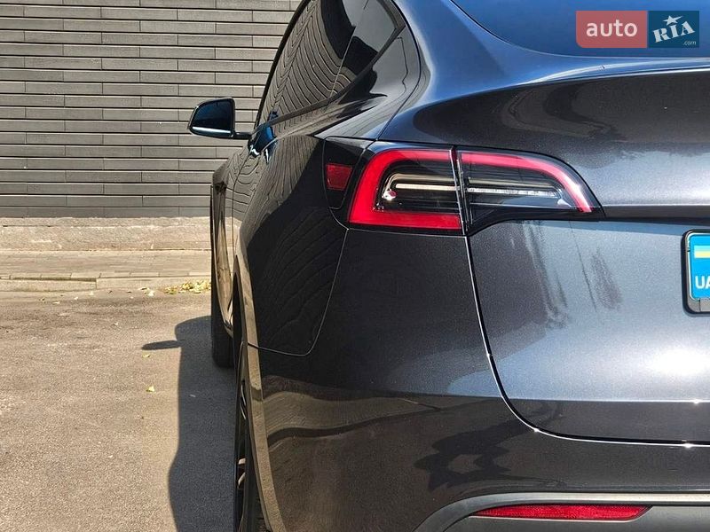 Внедорожник / Кроссовер Tesla Model Y 2024 в Кривом Роге