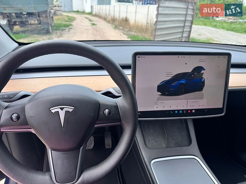 Внедорожник / Кроссовер Tesla Model Y 2023 в Дубно