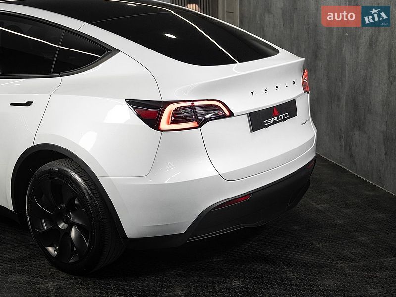 Внедорожник / Кроссовер Tesla Model Y 2023 в Одессе