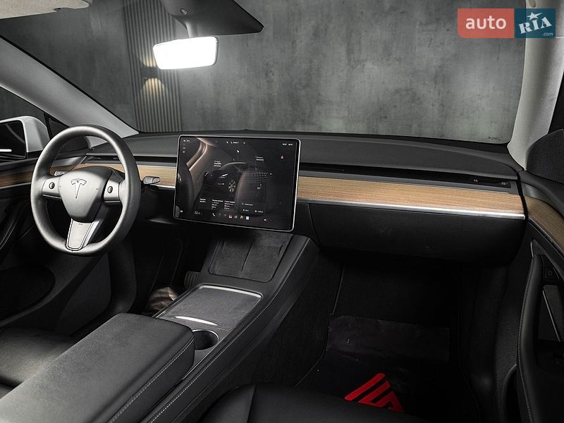 Внедорожник / Кроссовер Tesla Model Y 2023 в Одессе