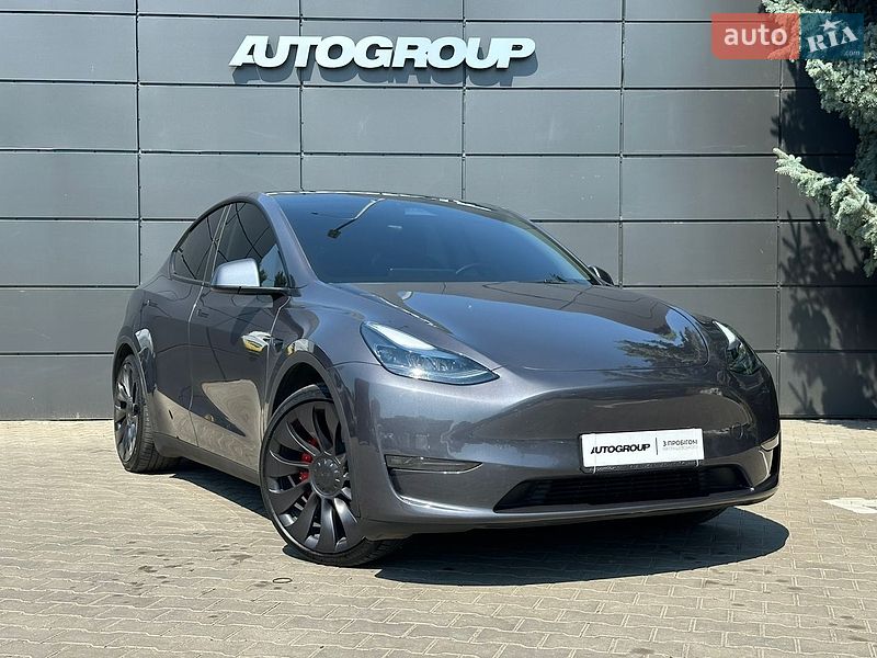 Tesla Model Y 2023