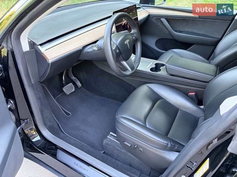 Внедорожник / Кроссовер Tesla Model Y 2023 в Виннице