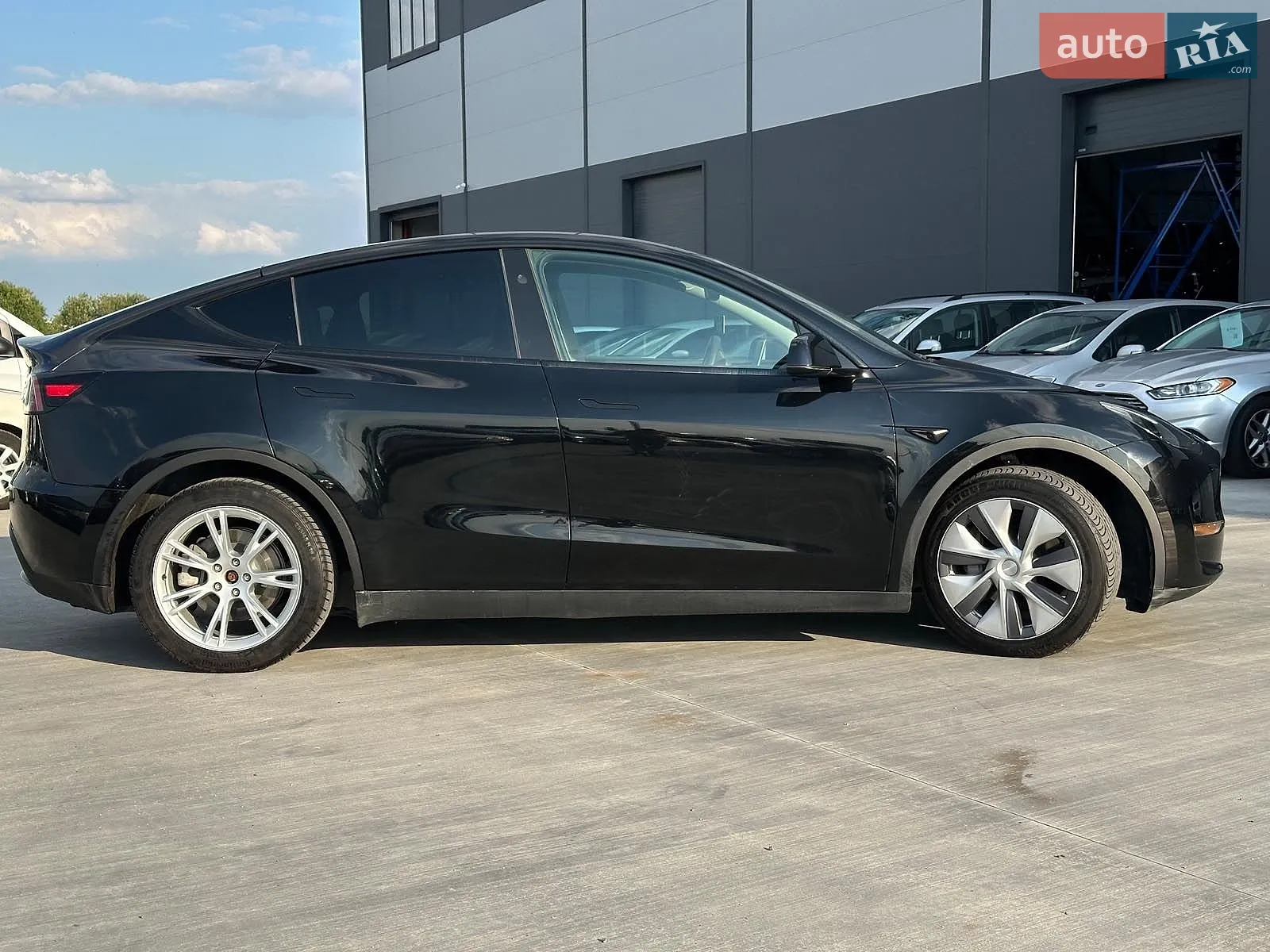 2024 Tesla Model Y - мініатюра 5