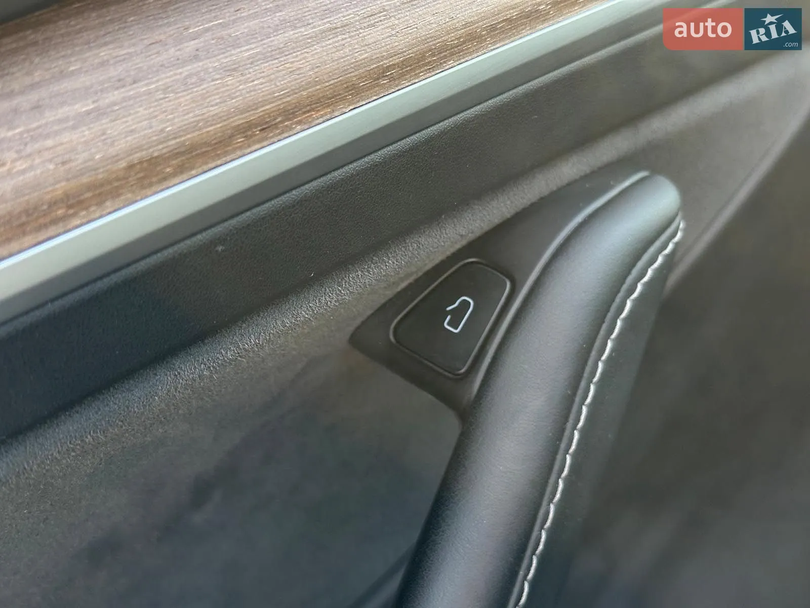2024 Tesla Model Y - мініатюра 12