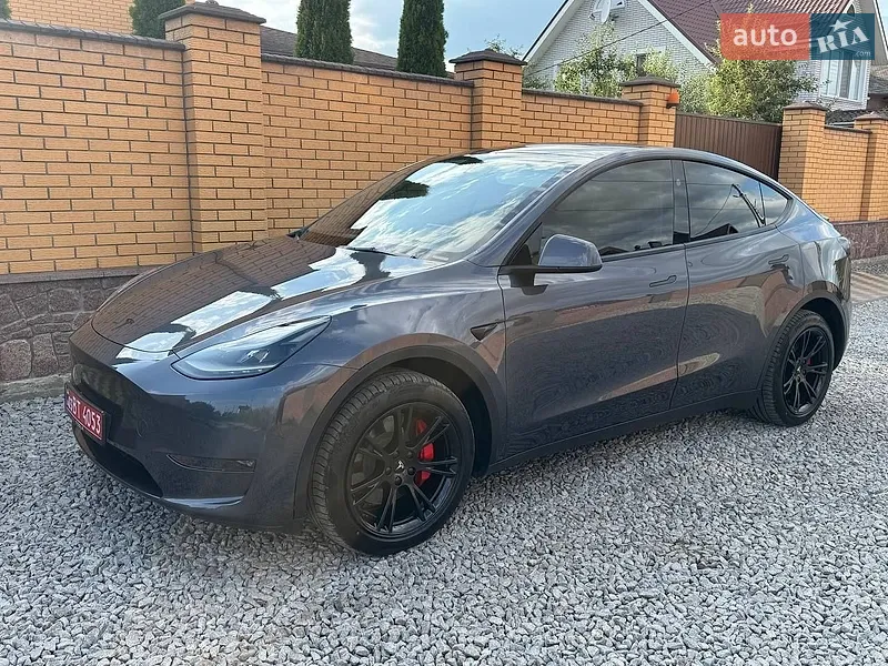 Tesla Model Y 2023