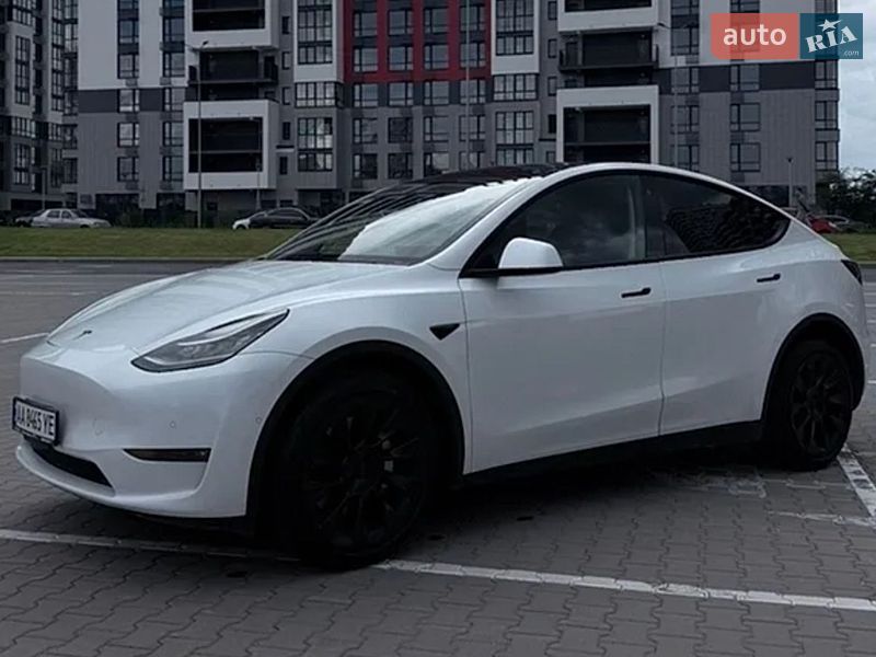 Позашляховик / Кросовер Tesla Model Y 2022 в Івано-Франківську