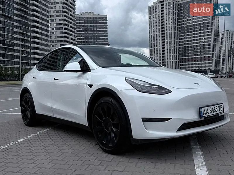 Tesla Model Y 2022