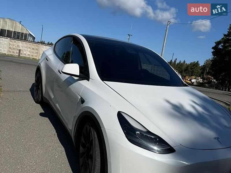 Tesla Model Y 2021