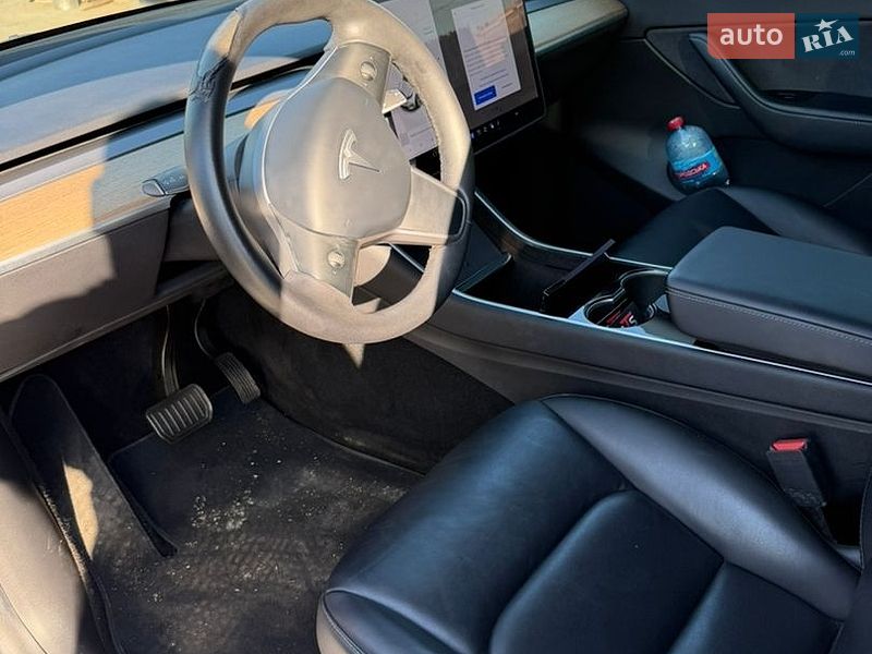 Внедорожник / Кроссовер Tesla Model Y 2020 в Ужгороде фото 4 Внедорожник / Кроссовер Tesla Model Y 2020 в Ужгороде