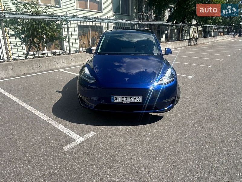 Tesla Model Y 2023