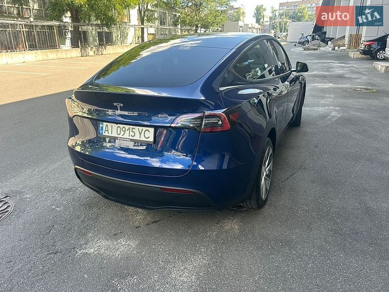 Внедорожник / Кроссовер Tesla Model Y 2023 в Киеве