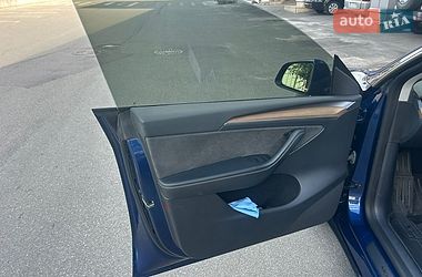 Внедорожник / Кроссовер Tesla Model Y 2023 в Киеве