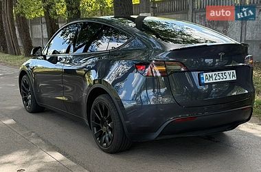 Внедорожник / Кроссовер Tesla Model Y 2024 в Киеве