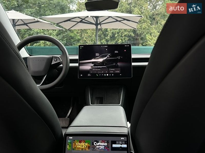 Позашляховик / Кросовер Tesla Model Y 2025 в Львові