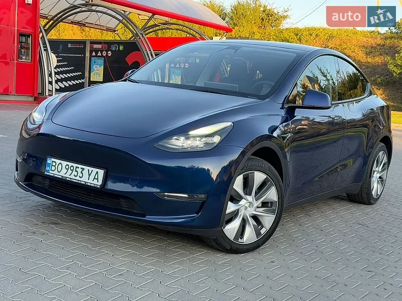 Tesla Model Y 2023