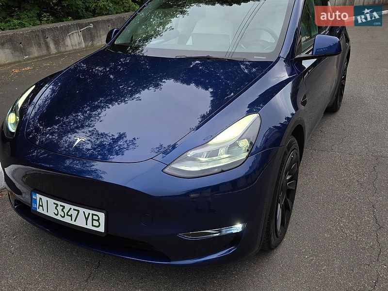 Внедорожник / Кроссовер Tesla Model Y 2024 в Киеве