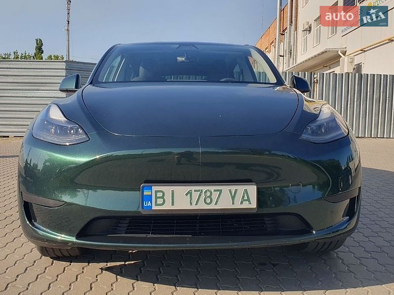Внедорожник / Кроссовер Tesla Model Y 2022 в Кременчуге